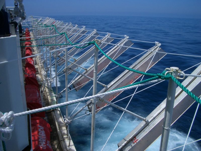 远洋船员的海上孤独：思念与责任的交织-墨嘉咨询